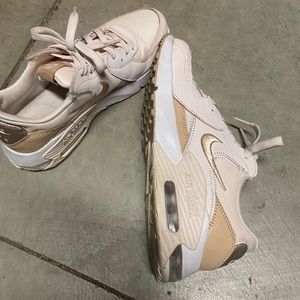 nike air max excee in soft pink (womens)